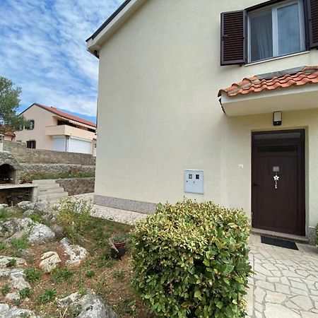 קרק Apartments Xenia Krk מראה חיצוני תמונה