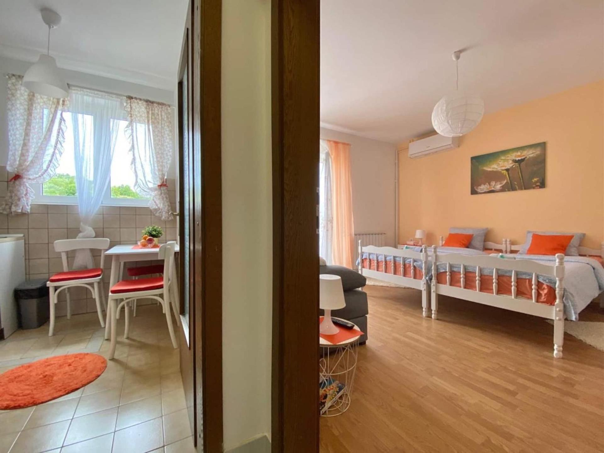 קרק Apartments Xenia Krk מראה חיצוני תמונה