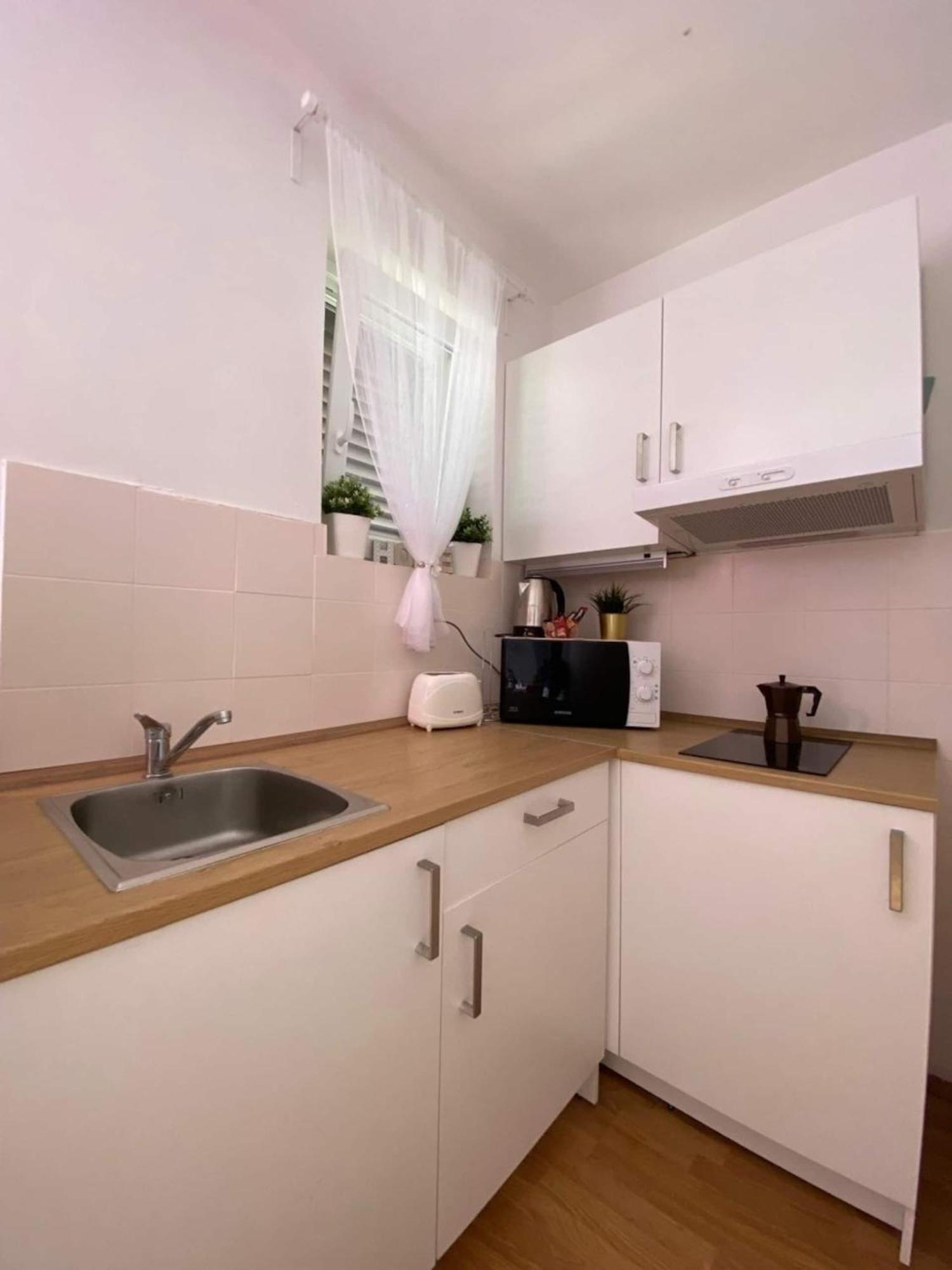 קרק Apartments Xenia Krk מראה חיצוני תמונה